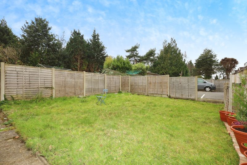 Property photo 2 of 7 Photo 9