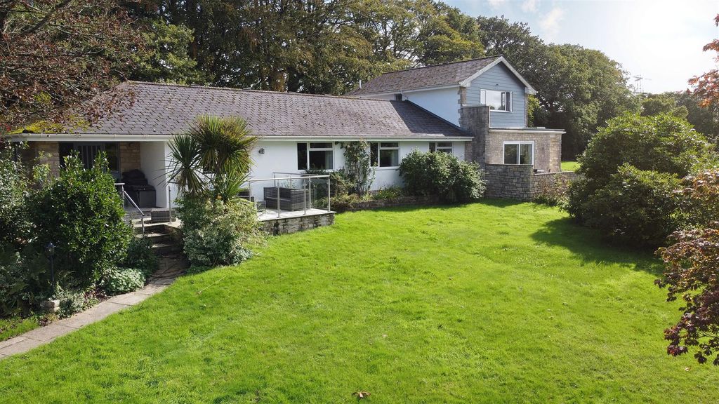 Property photo 2 of 92 Fairwater Head Hotel Drone (09 Of 20).Jpg