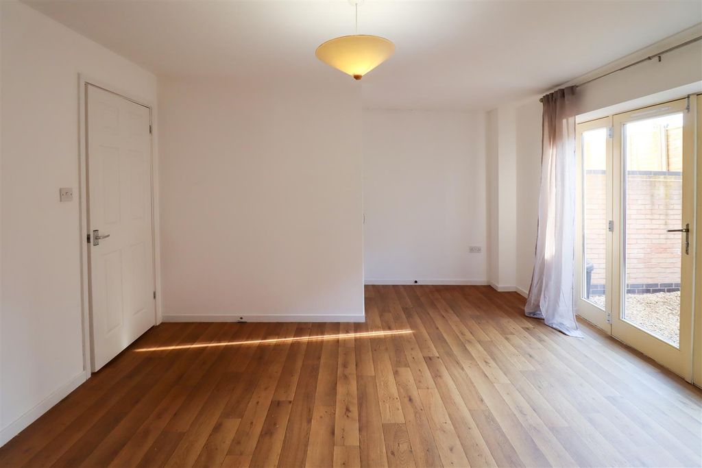 Property photo 3 of 7 Img_2362.Jpg