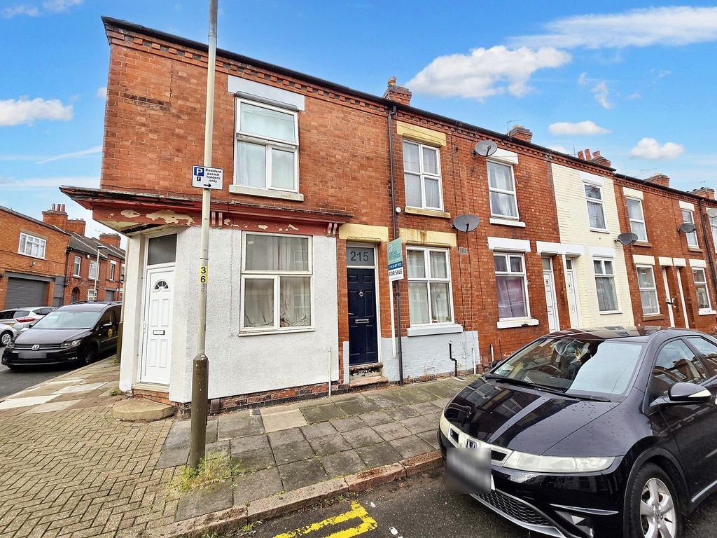 Property photo 1 of 7 Front