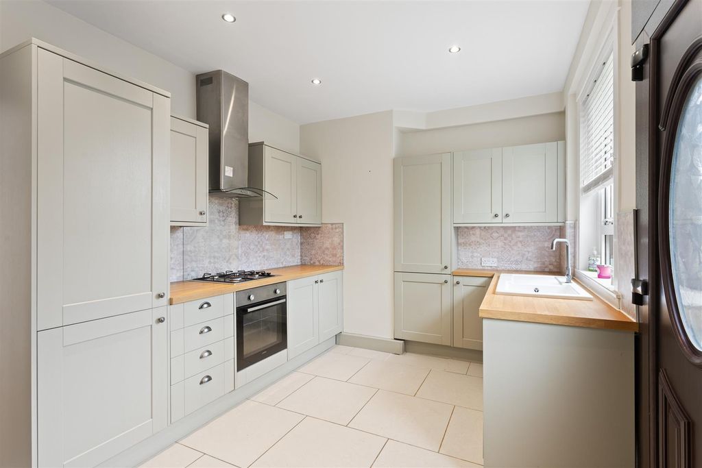Property photo 3 of 26 6.Jpg