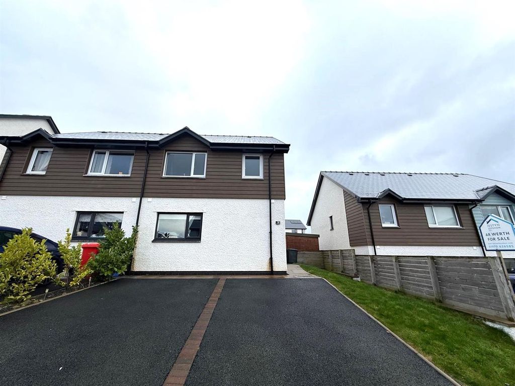 Property photo 1 of 17 Front1.Jpg