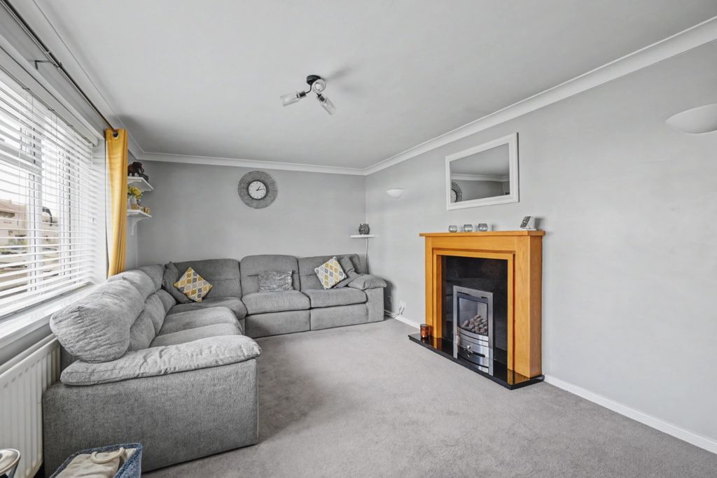 Property photo 2 of 21 4918715