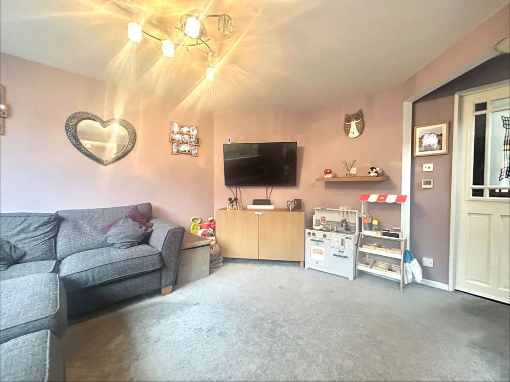 Property photo 2 of 12