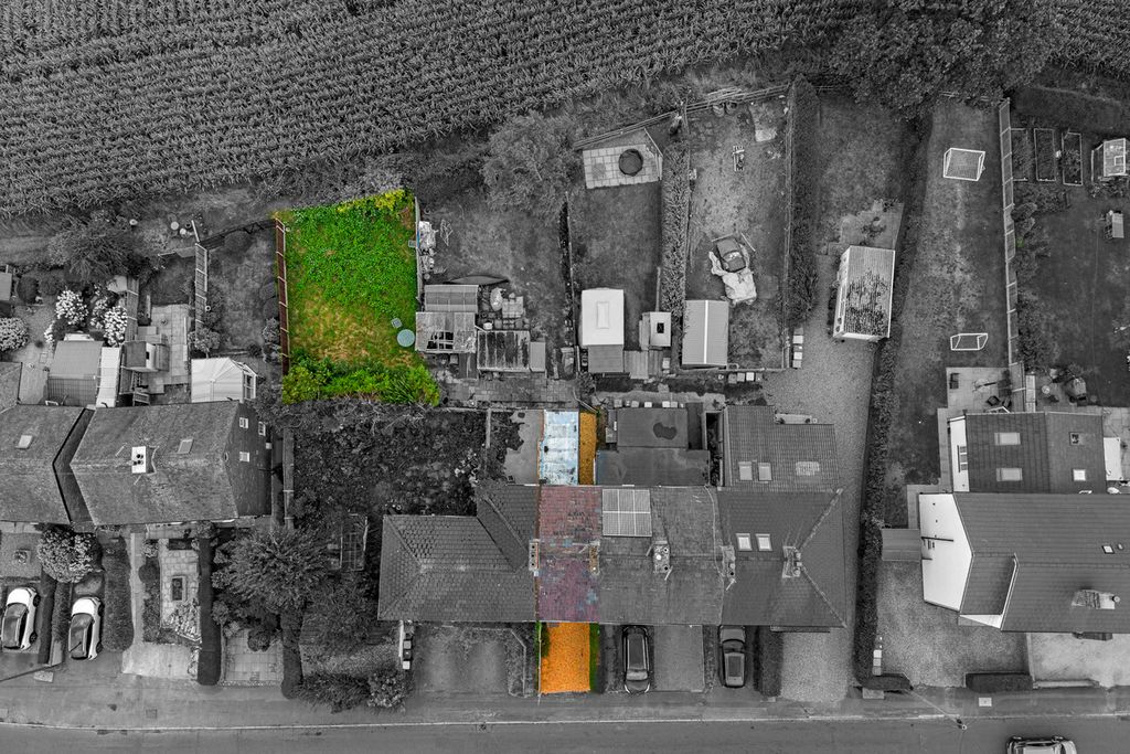 Property photo 2 of 21