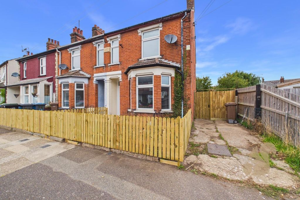 Property photo 1 of 18 Cam05565G0-Pr0124-Still008.Jpg