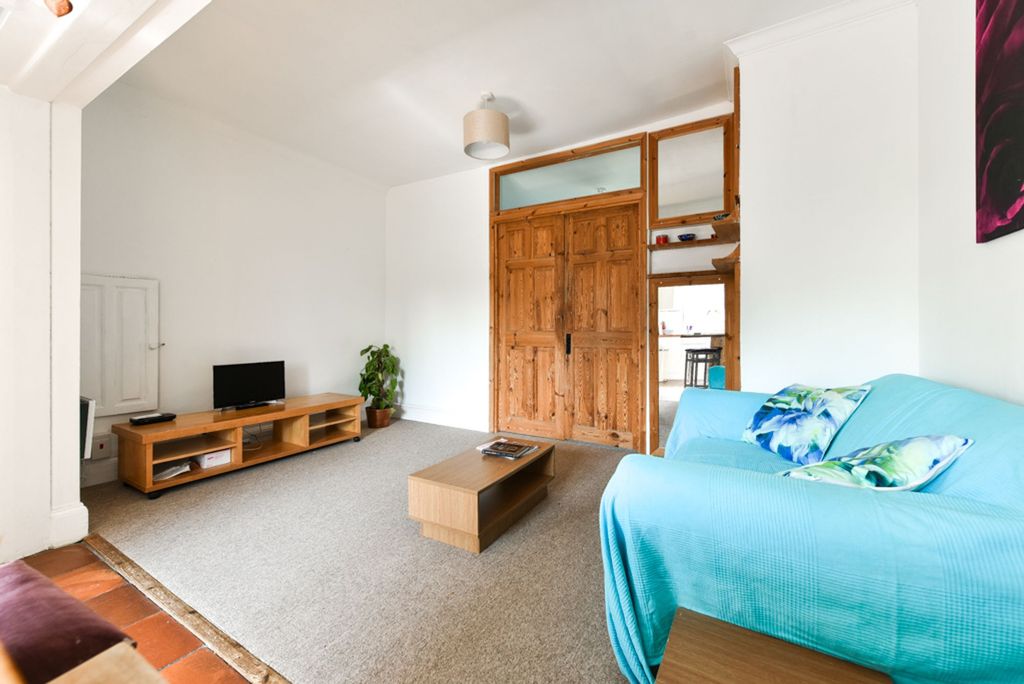 Property photo 3 of 12