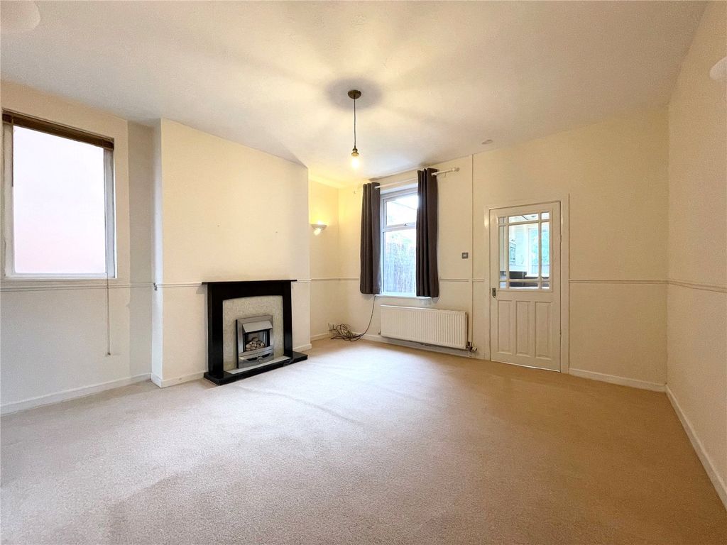 Property photo 2 of 11 Picture No. 10