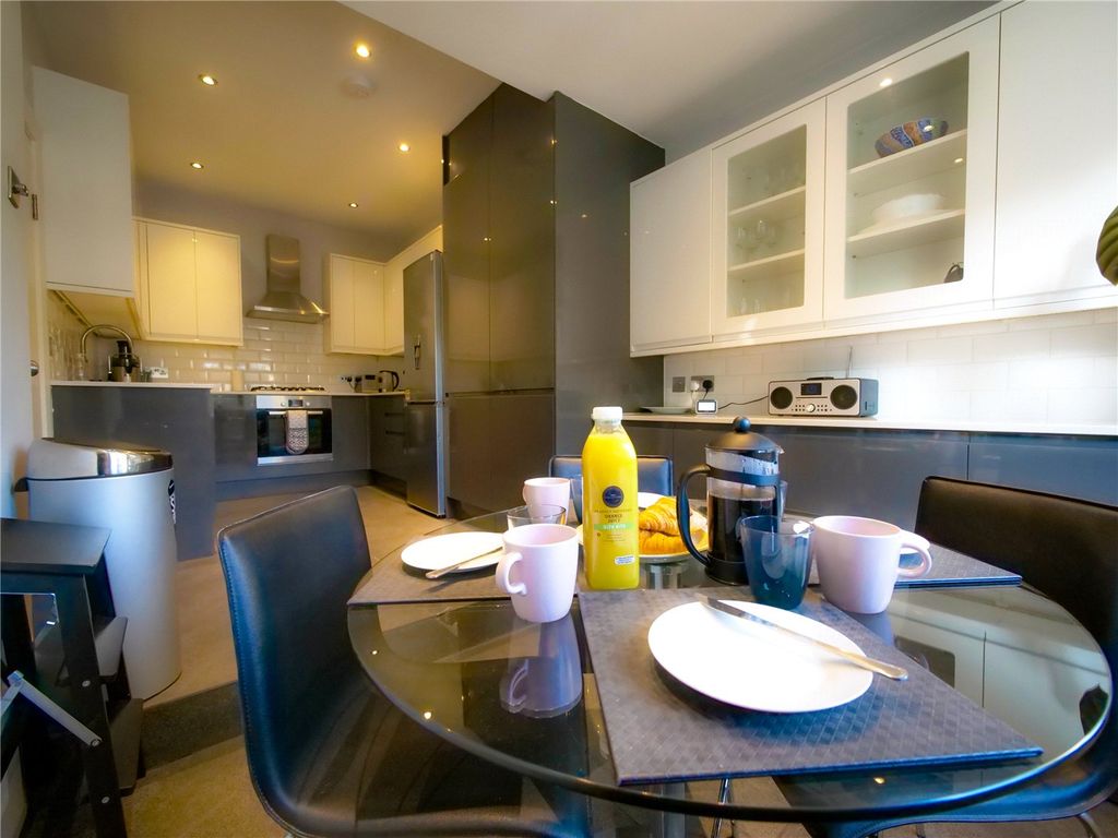 Property photo 2 of 16 Picture No. 08