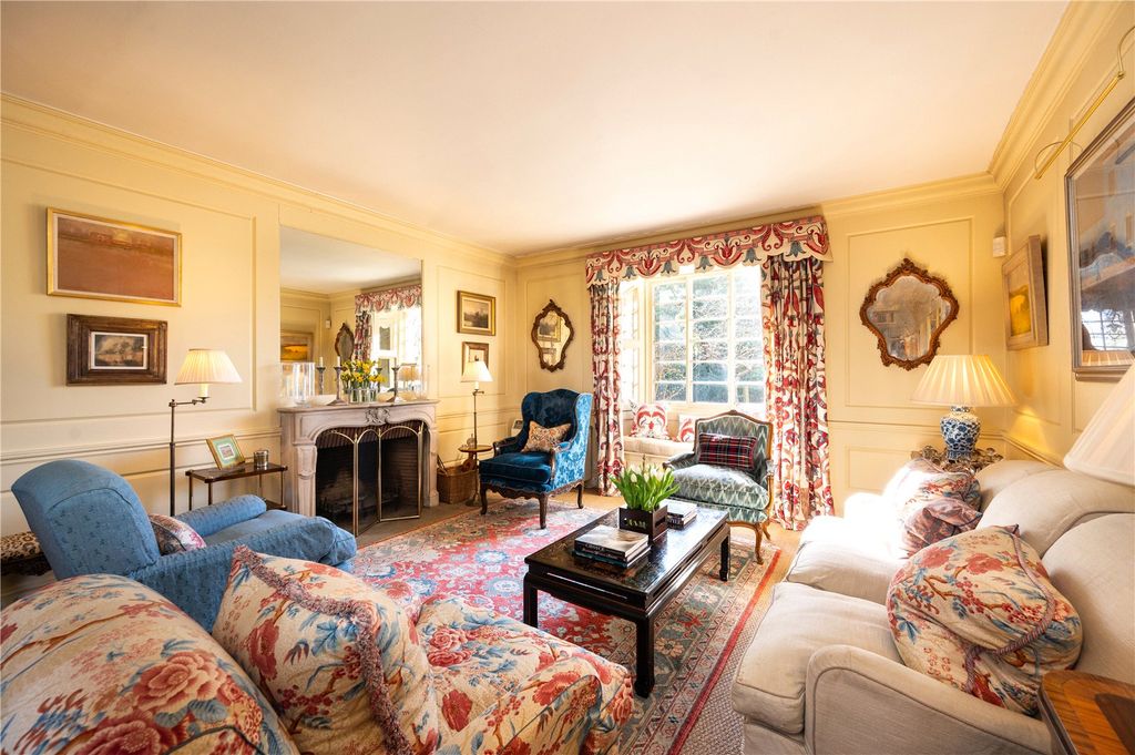 Property photo 3 of 31 Drawing Room