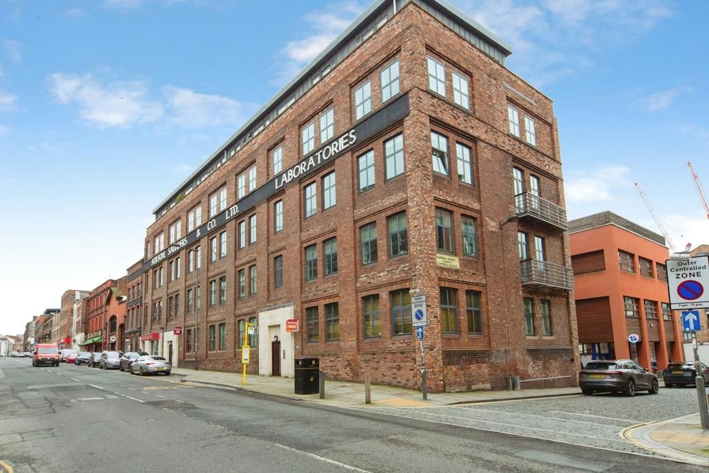 Property photo 1 of 7 Building