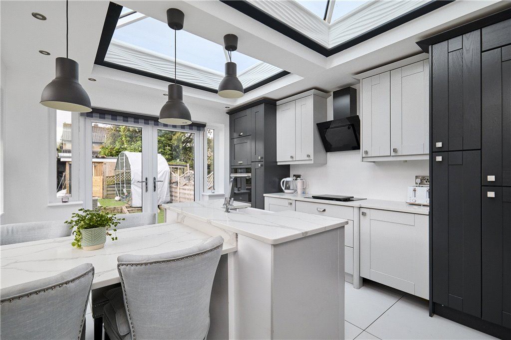 Property photo 3 of 16 Dining Kitchen