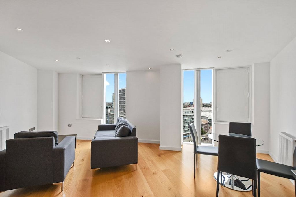 Property photo 1 of 16 Picture No. 02