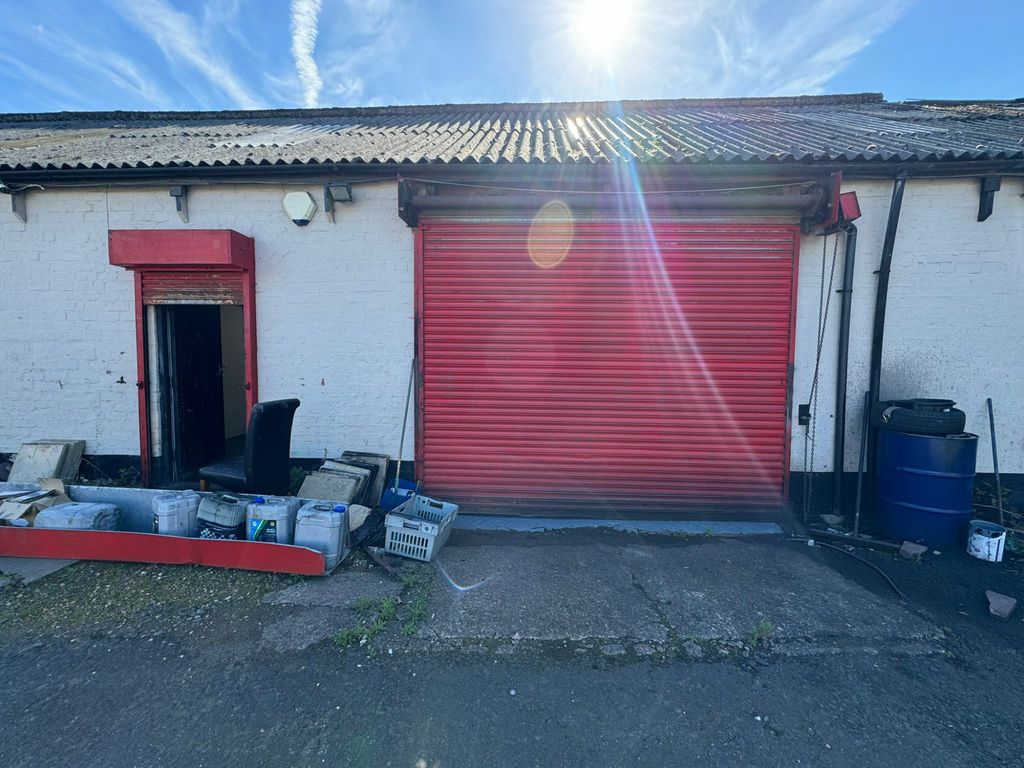 Property photo 1 of 4