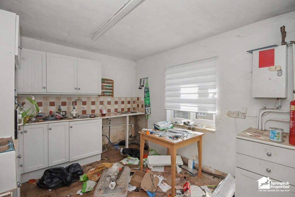 Property photo 3 of 9 Image 2