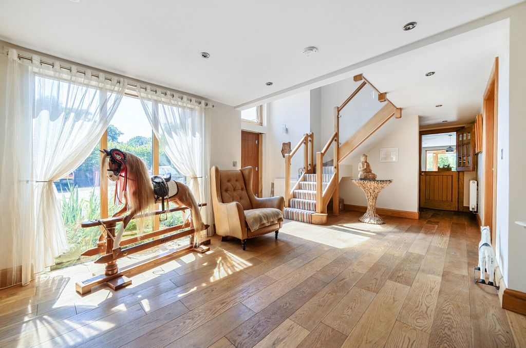 Property photo 2 of 17 1493945-13-6A5686...