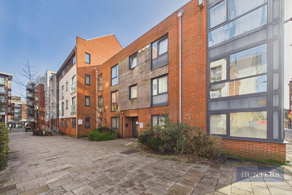 Property photo 1 of 9 Cam05152G0-Pr0384-Still025.Jpg