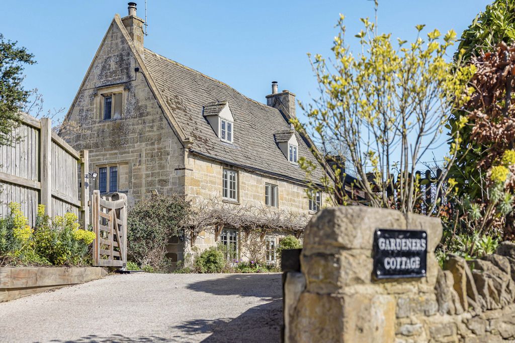 Property photo 1 of 25