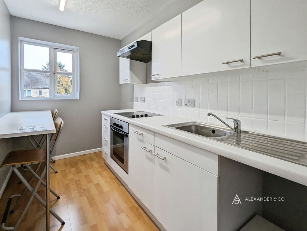 Property photo 3 of 6 Pbox-Img.Jpg