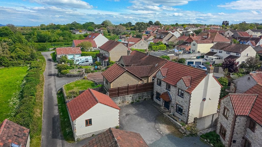 Property photo 2 of 43 4863002