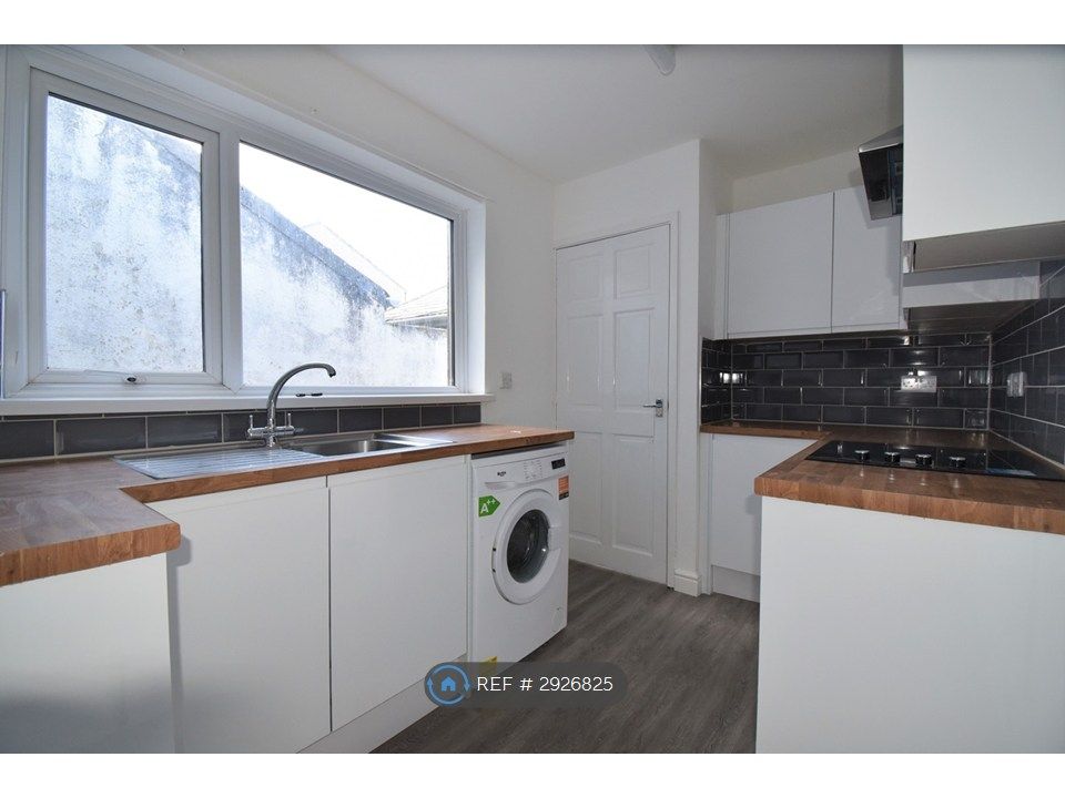 Property photo 1 of 23 Kitchen