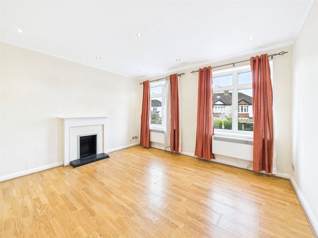 Property photo 3 of 13 Picture No. 04