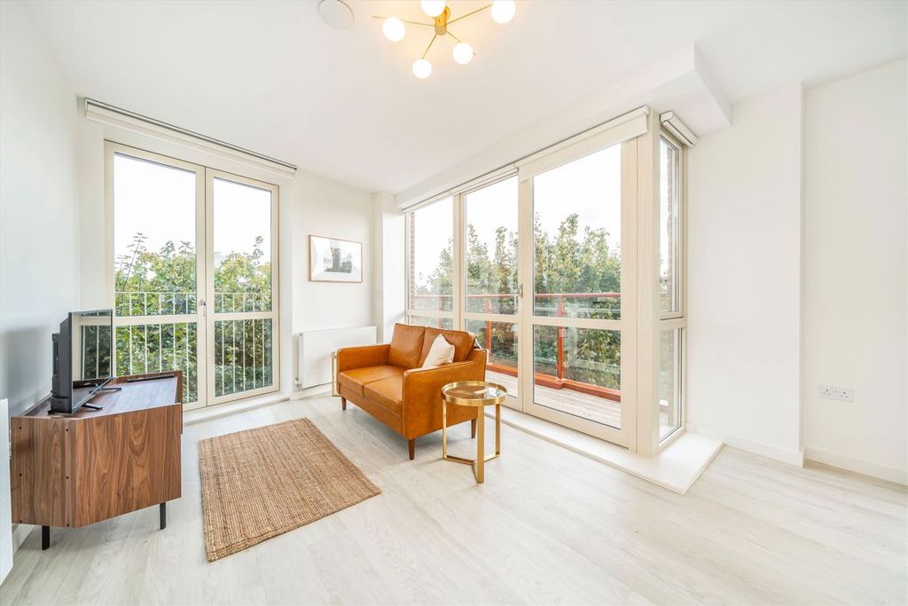 Property photo 2 of 7