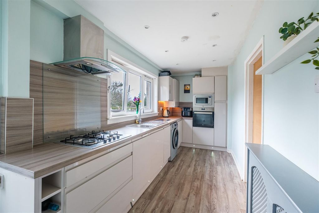 Property photo 2 of 15 Dovecastle Drive-16.Jpg