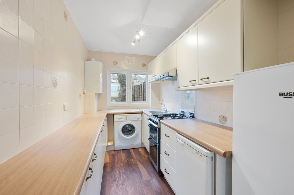 Property photo 3 of 8