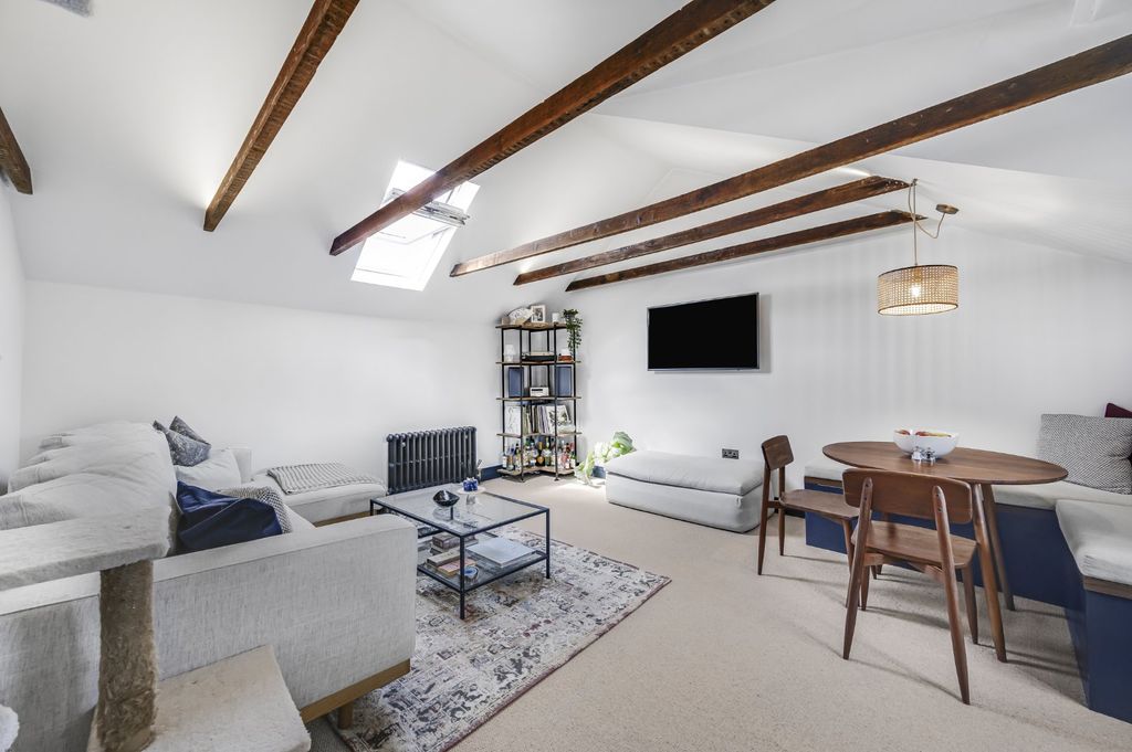 Property photo 2 of 12 Picture No. 10