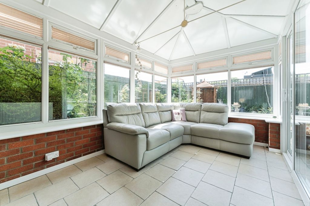 Property photo 3 of 20 Pbox-Img.Jpg