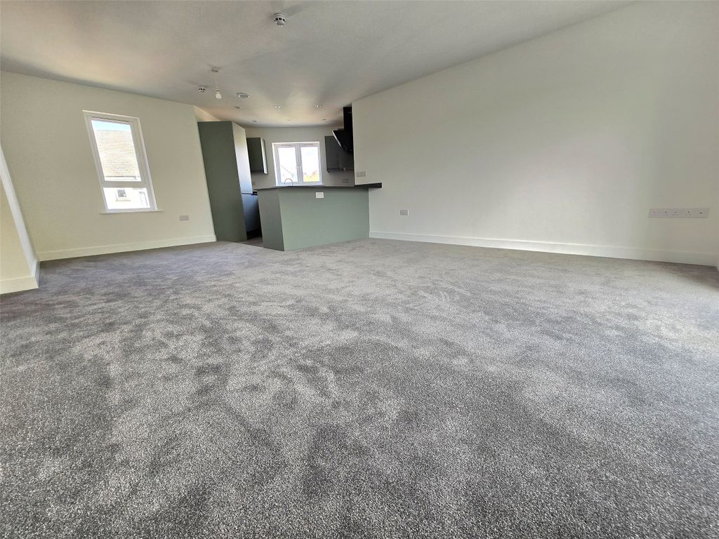 Property photo 3 of 9 Picture No. 16