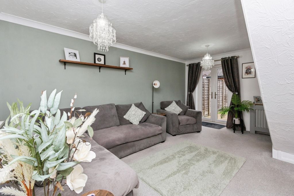 Property photo 3 of 22 Pbox-Img.Jpg