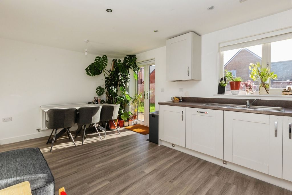 Property photo 3 of 12 Photo