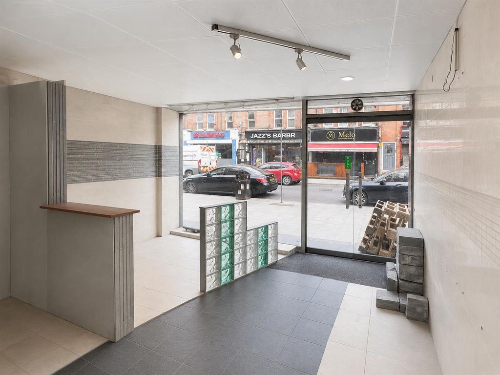 Property photo 2 of 11 Coopers Estate Agents