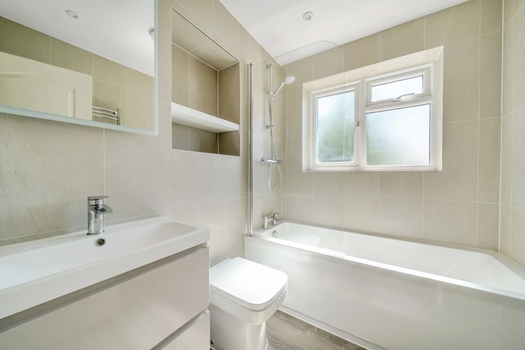 Property photo 3 of 20 Bathroom