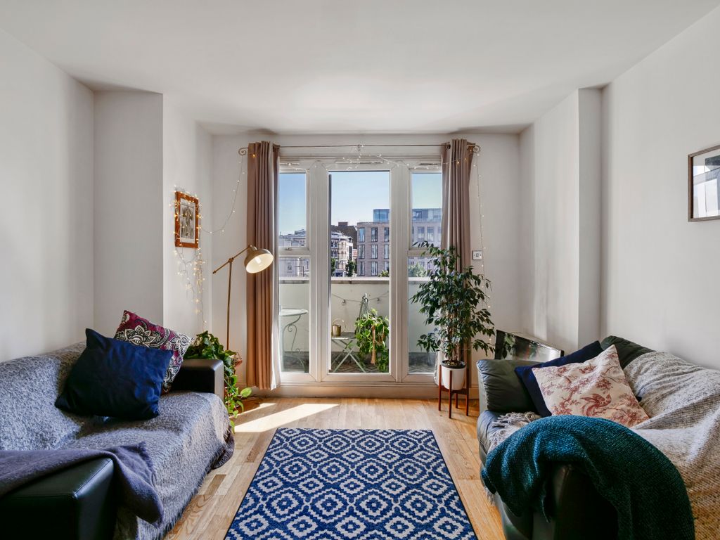 Property photo 1 of 10 Farringdon7.Jpg