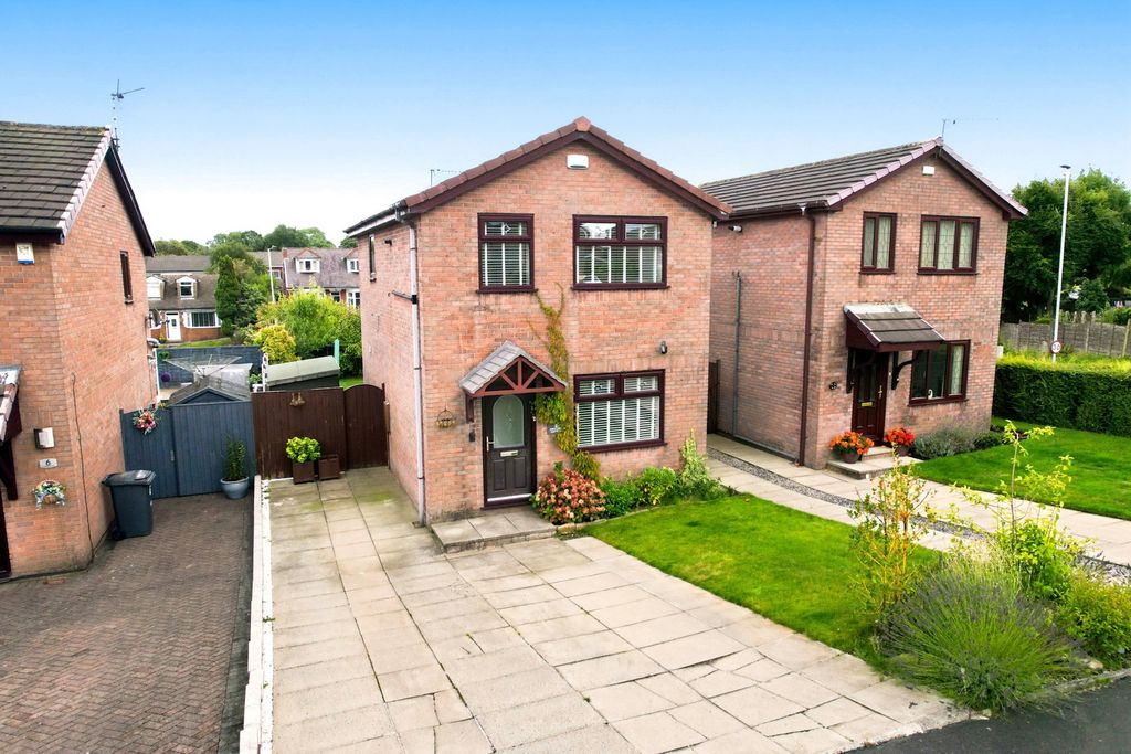 Property photo 1 of 42