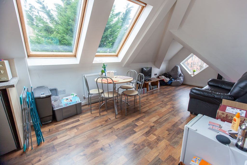 Property photo 2 of 7 1-5