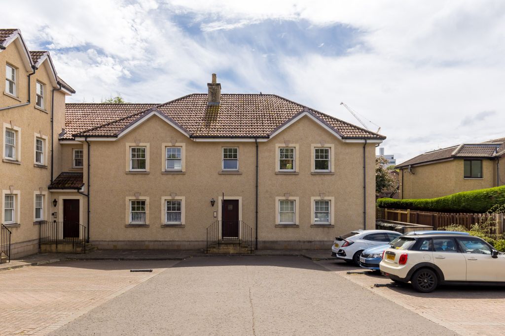Property photo 3 of 11