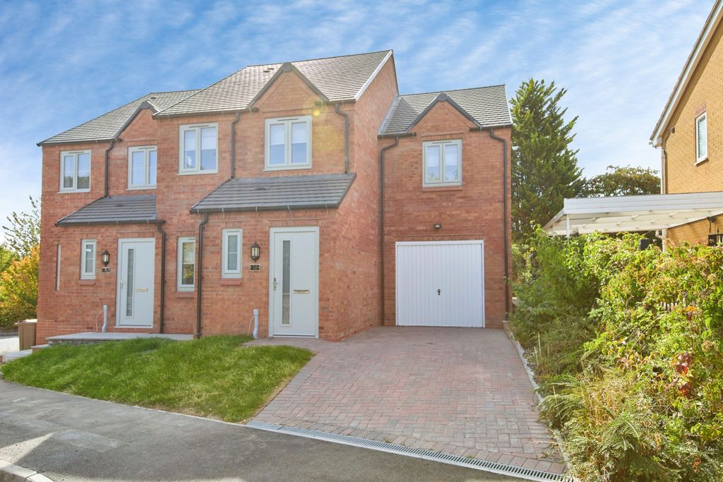 Property photo 1 of 19 Img_6707