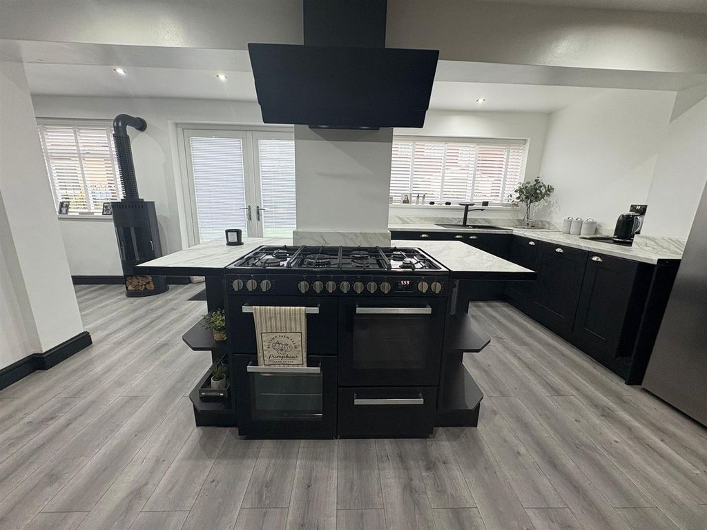 Property photo 2 of 20 (2).Jpeg