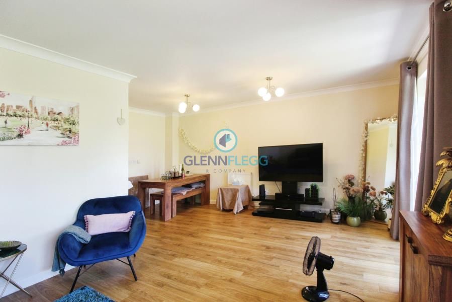 Property photo 3 of 12