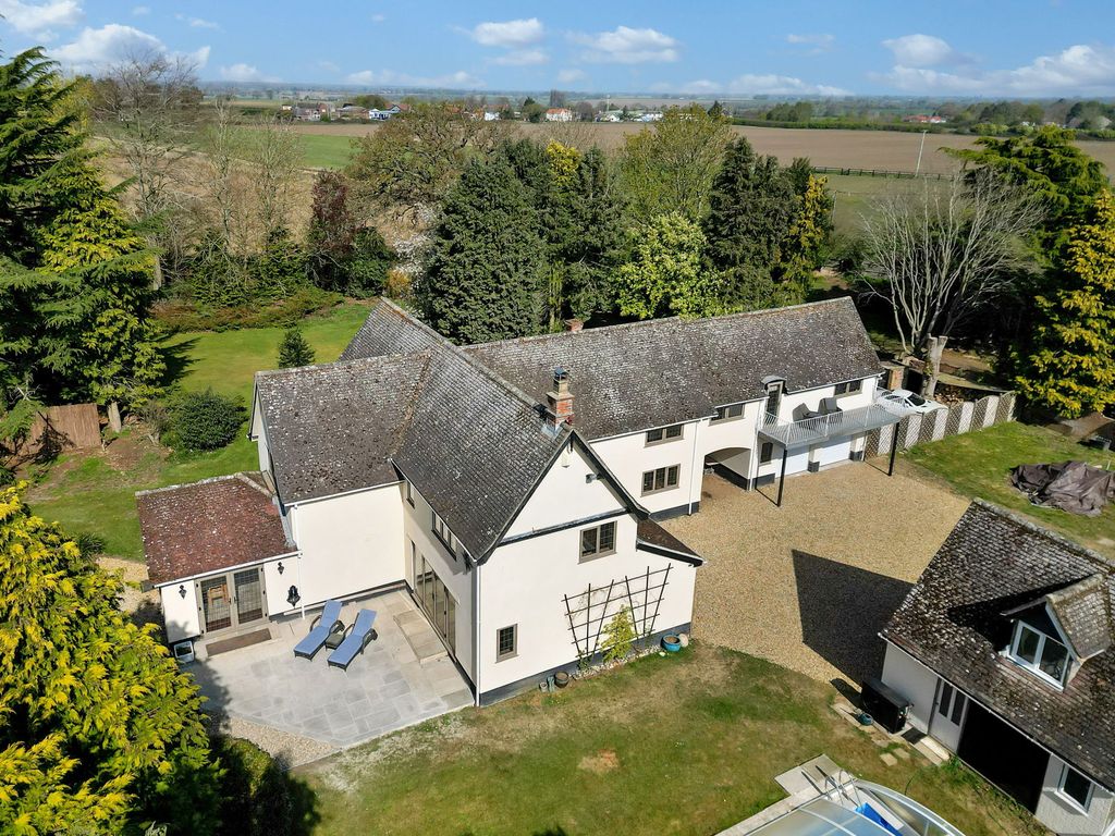 Property photo 2 of 61