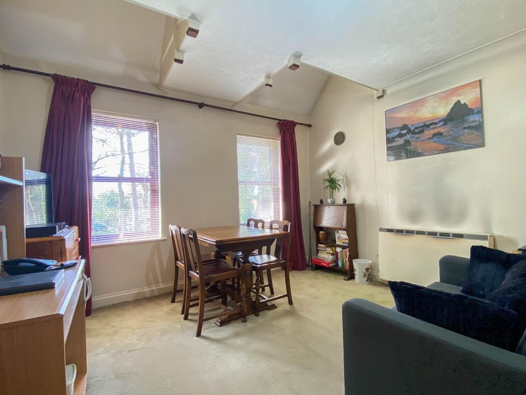 Property photo 2 of 13 Image00012.Jpg