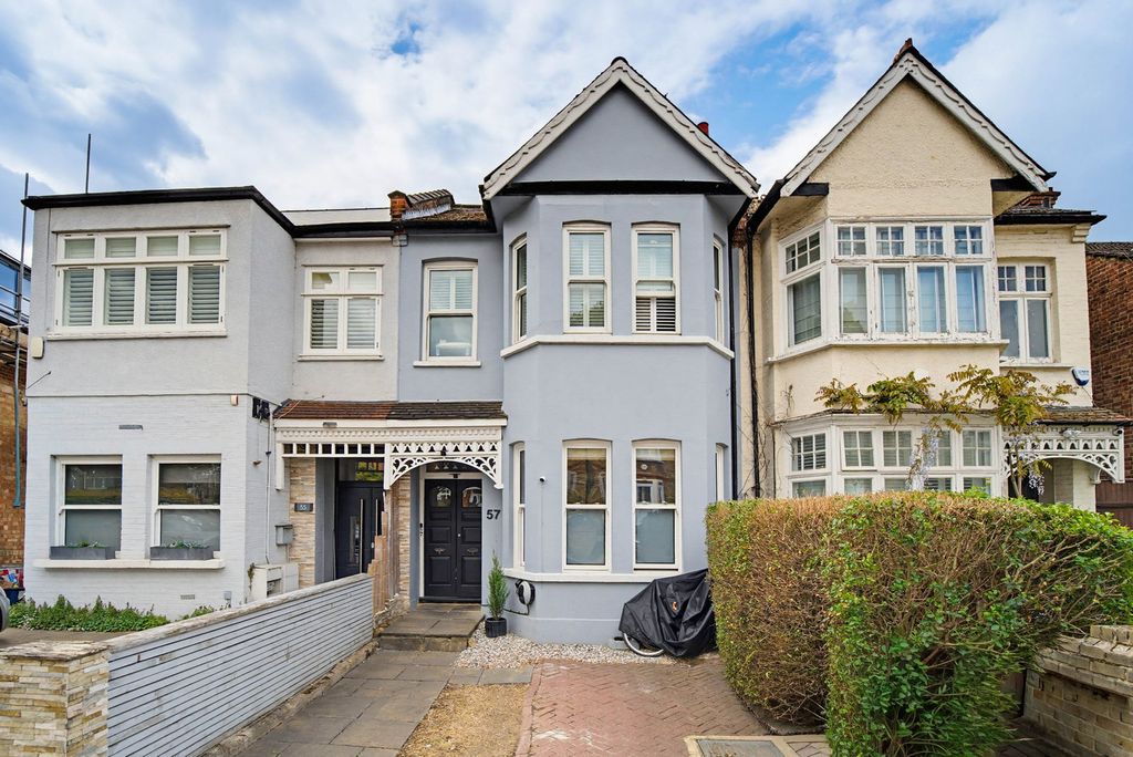 Property photo 1 of 11