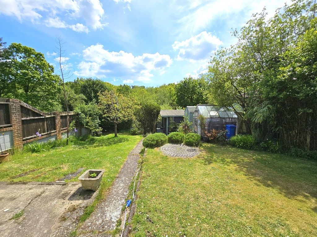 Property photo 2 of 30