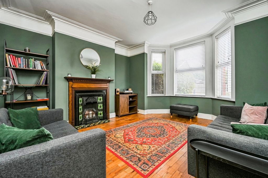 Property photo 2 of 13 Pbox-Img.Jpg