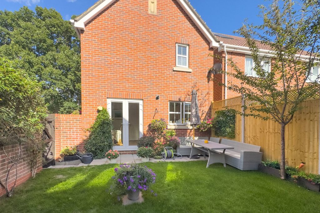 Property photo 3 of 17