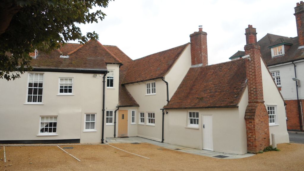 Property photo 1 of 18